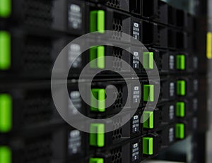 Array disk storage in data center