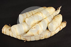Arrowroot tuber