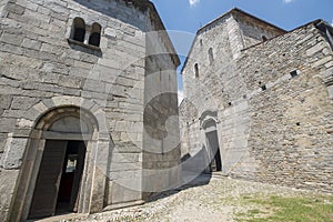 Arsago Seprio, Italy: church of San Vittore photo