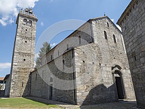 Arsago Seprio, Italy: church of San Vittore photo