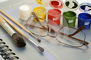 Art paint brushes & gouache