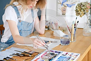 Art painting hobby leisure girl drawing picture