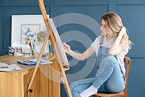 Art painting hobby leisure girl drawing picture