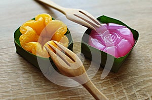 The art of Thai desserts have been passed down through the generations.Thai sweetsÃÂ, have unique, colorful appearance and distinc