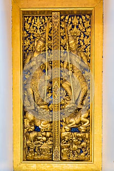 Art of wooden buddhist temple gate