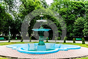 The artesian fountain in Constantin Brancusi Central Park.
