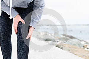 Arthritis athlete. Injuries - sports running knee injury woman