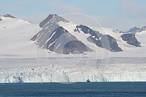Artic landscape photo