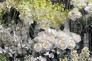 Artificial flowers