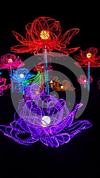 Artificial lighting night scene, Chinese lanterns, beautiful and artistic decorations, night in the light of the very beautiful!