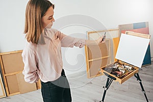 artist work perspective drawing painter measuring