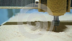 Artistic wood processing, computer-controlled precision