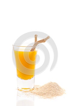 Ashwagandha root and powder with juice