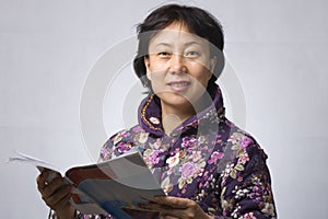 Asia woman Reading