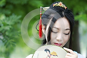 Asian Chinese woman in traditional Hanfu dressÃ¯Â¼Åclassic beauty in Chin