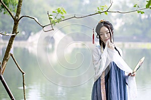 Asian Chinese woman in traditional Hanfu dressÃ¯Â¼Åclassic beauty in Chin