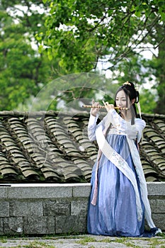 Asian Chinese woman in traditional Hanfu dressï¼Œclassic beauty in Chin