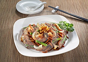 Asian food fried hokkien mee