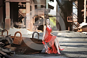 Asian girls show their beauty in abandoned factories