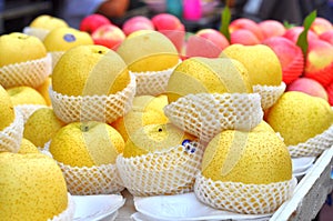 Asian Pears Group in Package