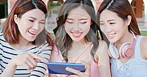 Asian students use smartphone