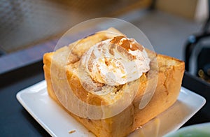 Asian Toasted Bread with Cream and Honey