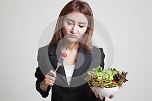 Asian woman hate salad.