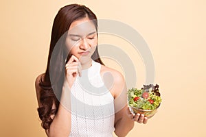 Asian woman hate salad