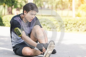 Sport man knee injury