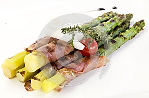 Asparagus and bacon grilled