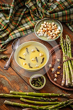 Asparagus cream soup