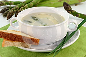 Asparagus cream soup