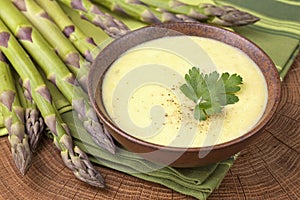 Asparagus cream soup