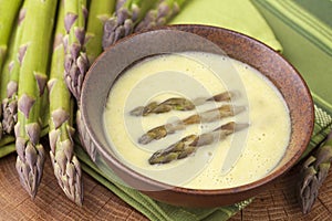 Asparagus cream soup