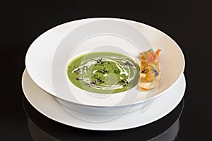 Asparagus cream soup