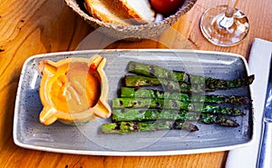 Asparagus dish with Romesco sauce