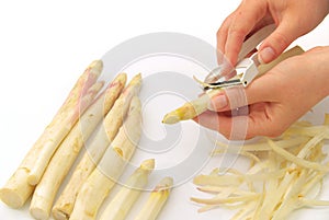 Asparagus peeling