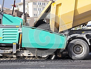 Asphalt paver machine