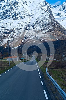 Asphalt road in Norvegian mountains
