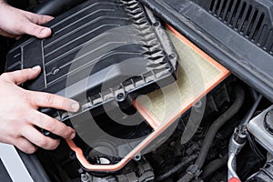 Assembilng air box with new filter in car engine bay