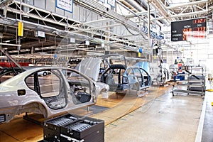 Assembling cars Skoda Octavia on conveyor line