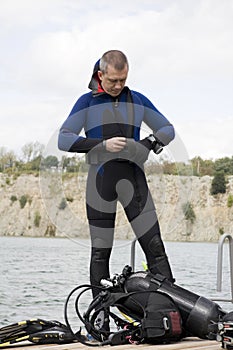 Assembling scuba gear