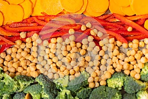 Assorted vegetables with chickpeas and broccoli