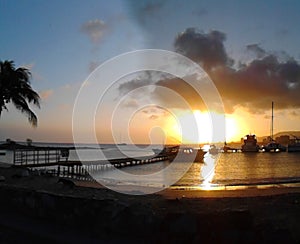 Atardecer o Puesta de Sol en Playa Concorde, Isla de Margarita