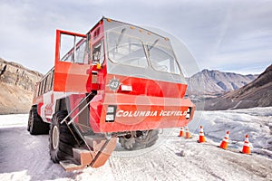 Athabasca glacier, Ice Explorer bus