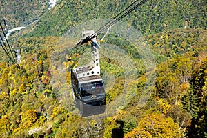 The atmosphere of the main tourist attraction Shin Hotaka in the autumn colors