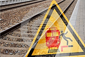 Attention! Risk of tripping at the platform