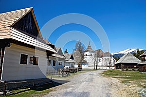 Atraktivní expozice kostela Panny Marie z Liptovské Mary - Muzeum liptovské vesnice - skanzen