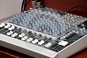 Audio mixer