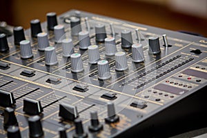 Audio mixer